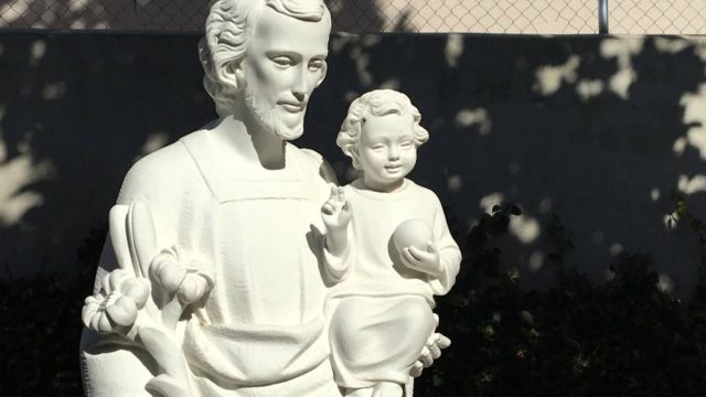 San José situado a la entrada del Jardín de la Inmaculada