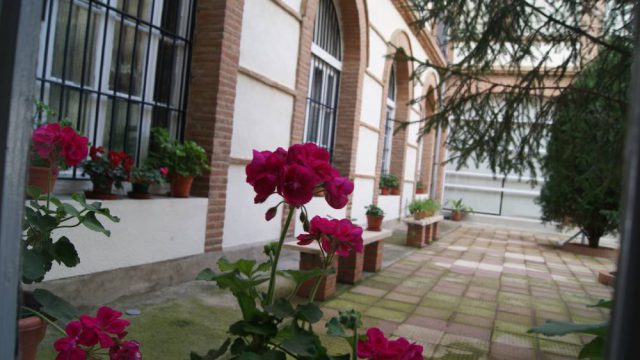 Detalle del patio del Corazón de Jesús
